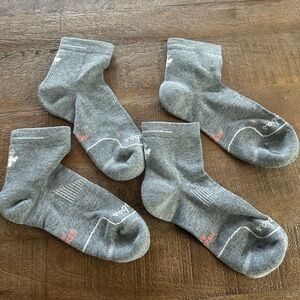 BRAND NEW Bombas Performance Running Gray Quarter Ankle Socks